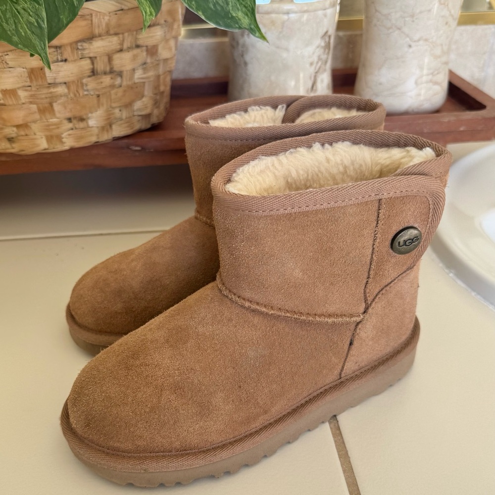 UGG Tan Sheepskin Lined Boots